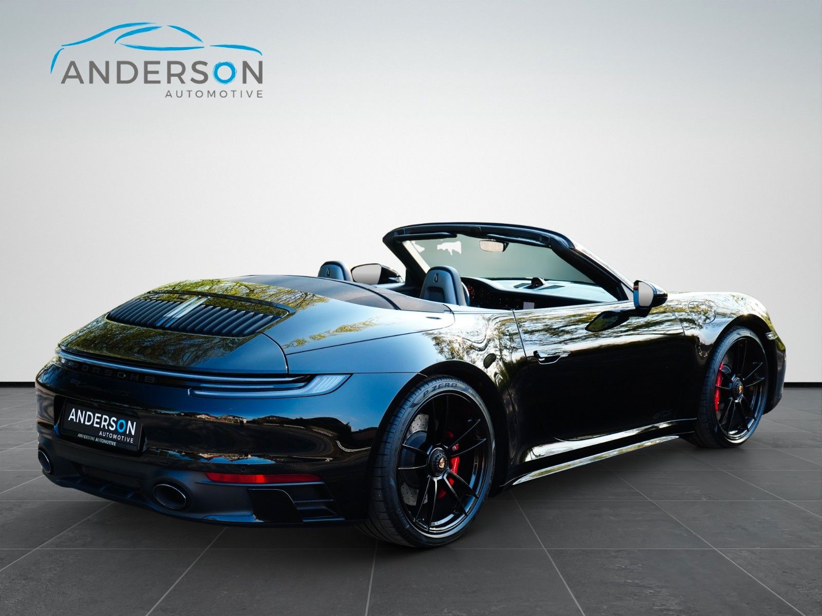Fahrzeugabbildung Porsche CARRERA 4 GTS CABRIO CARBON BOSE KAM RACETEX