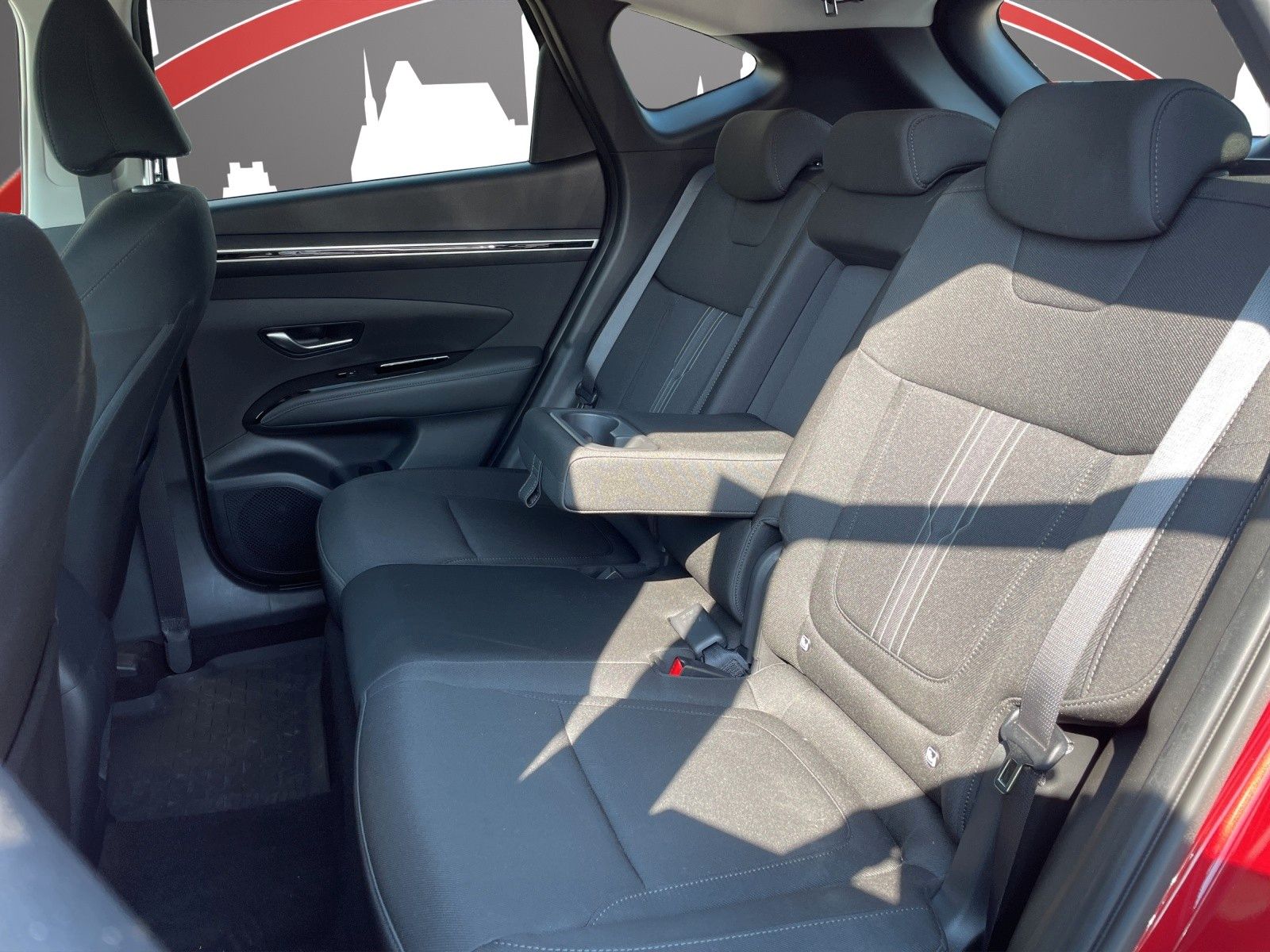 Fahrzeugabbildung Hyundai Tucson 1.6 T-GDI NAVI/LHZ/SHZ/RFK/PDC/Verkehrsz
