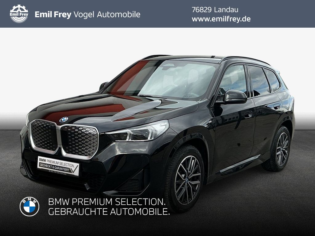 BMW iX1 eDrive20 M Sportpaket Panp* LED* HiFi* AHK*