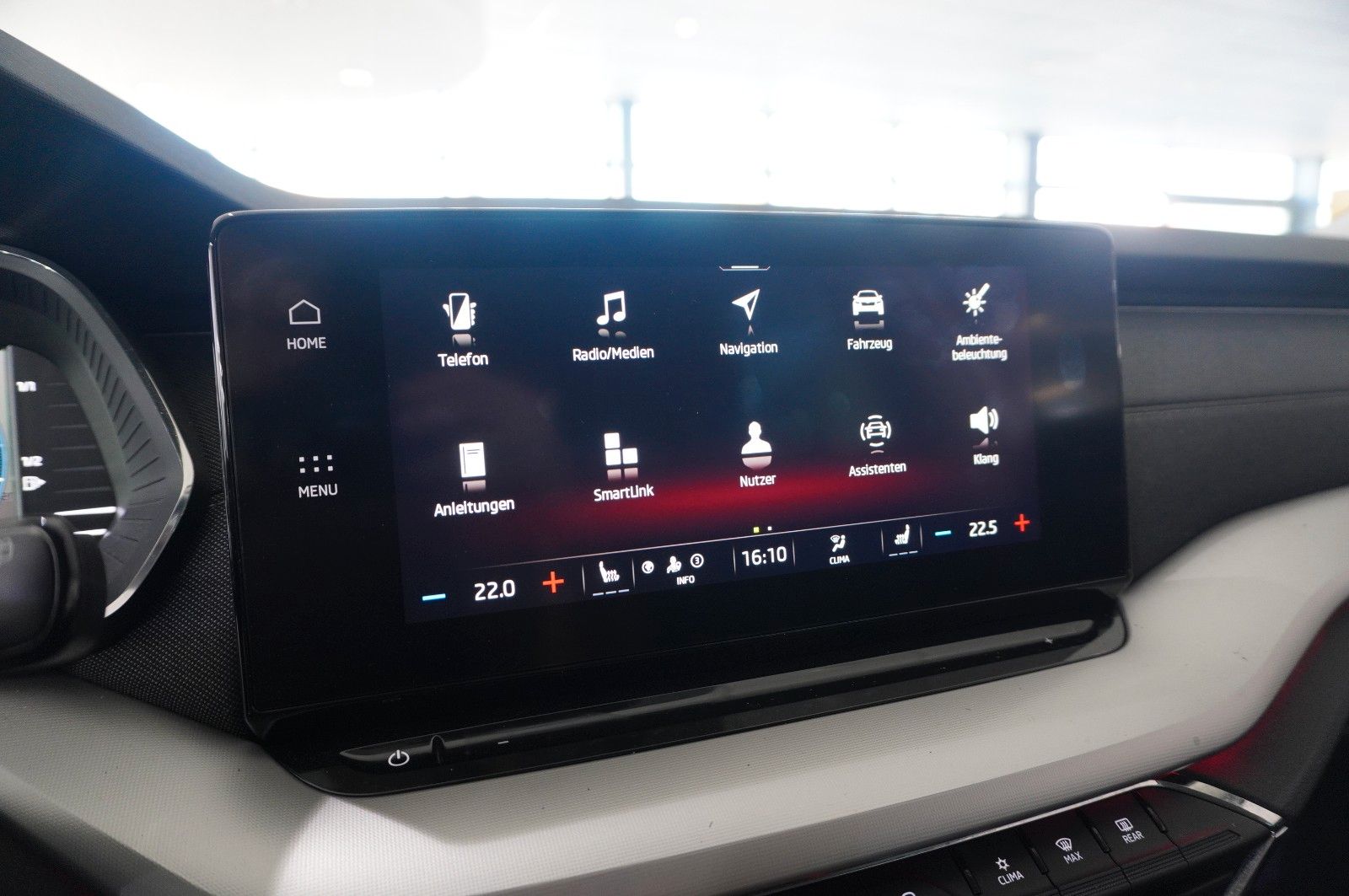 Fahrzeugabbildung SKODA Octavia COMBI 2.0D STYLE NAVI/LED/VIRTU./SHZ/DAB