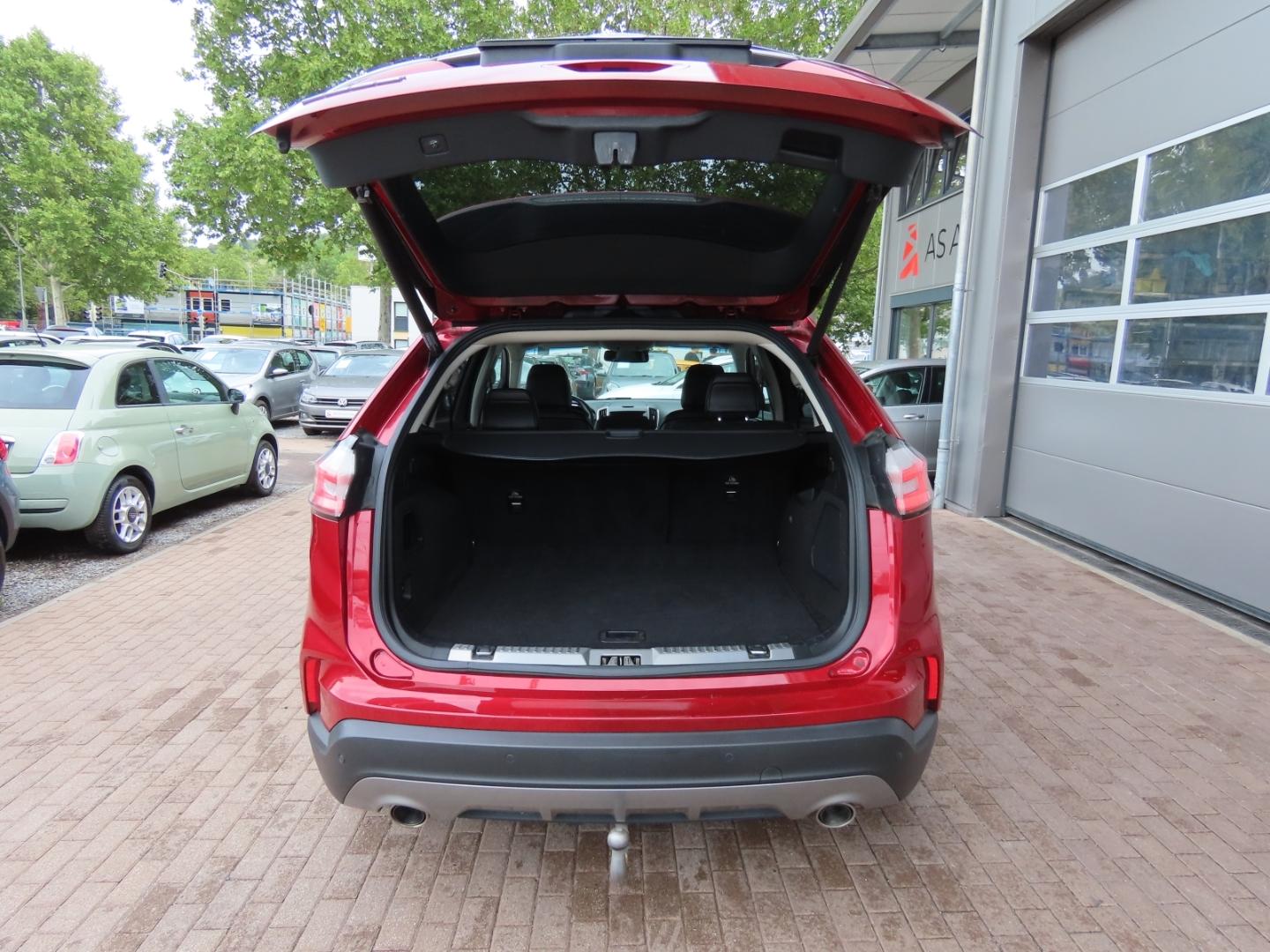 Ford Edge Titanium 1.Hd*Matrix*B&O*Navi*Kam*ACC*AHK