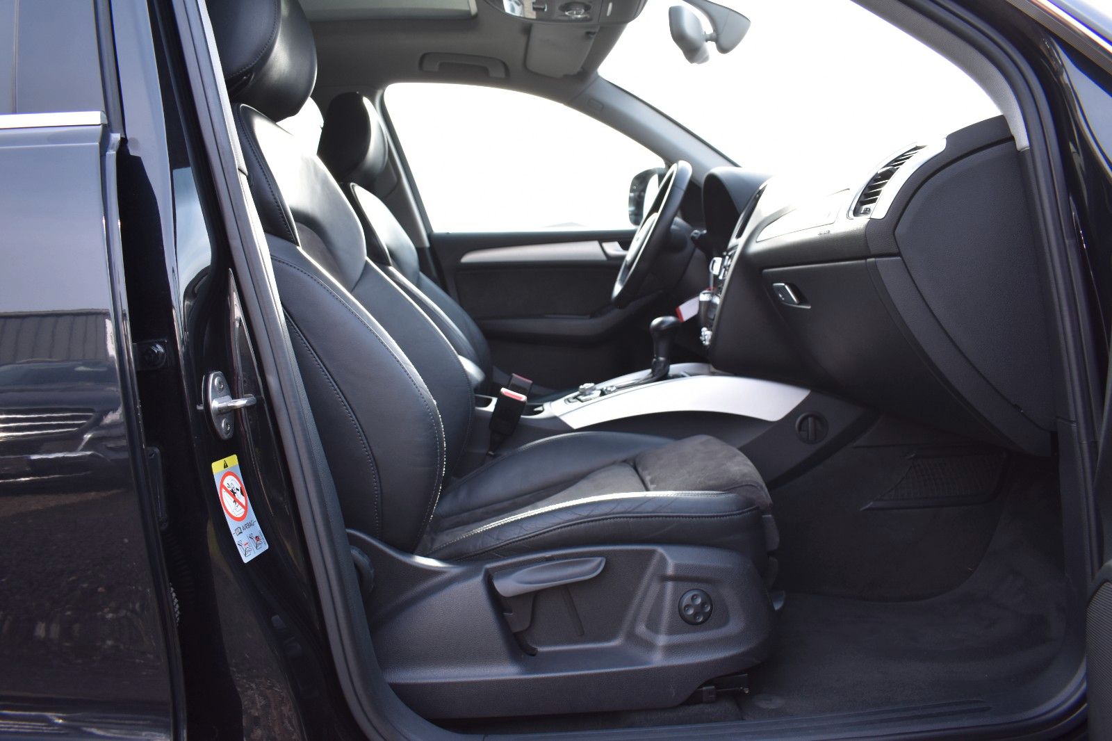 Fahrzeugabbildung Audi Q5 2.0 TDI 130 kW quattro S Line AHK  20*