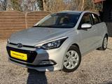 Hyundai i20 1.4 Automatik Trend NUR 8.700KM! 1.Hand - Hyundai i20 Gebrauchtwagen in Leipzig