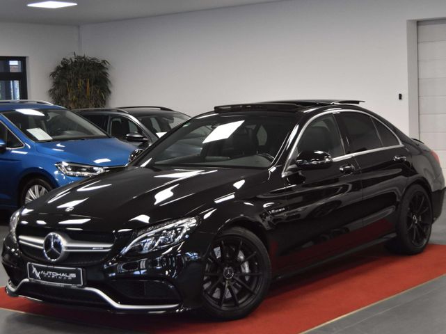 Mercedes-Benz C 63 AMG  WIE NEU  SPORTABG. BURMESTER VOLL SCHE