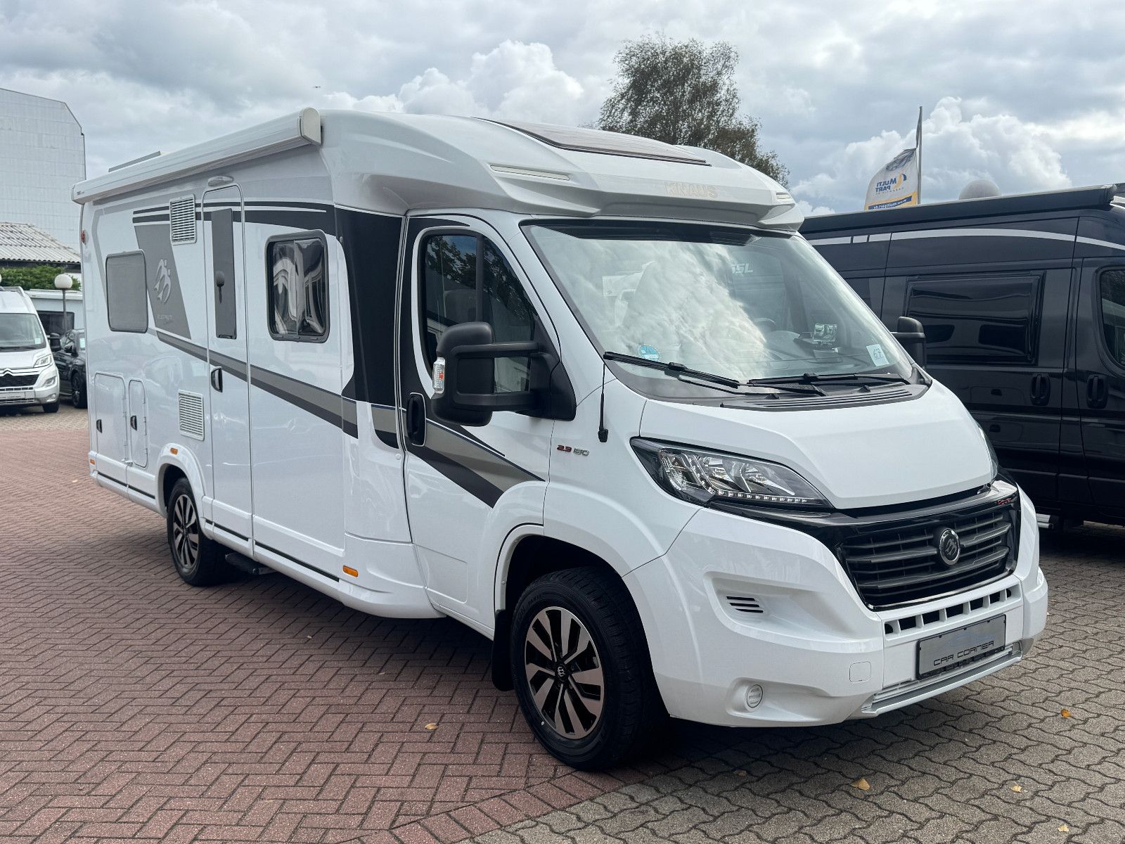 Fahrzeugabbildung Knaus SKI TI 650 MF PLATINUM SELECTION LUFTFEDERUNG 1H