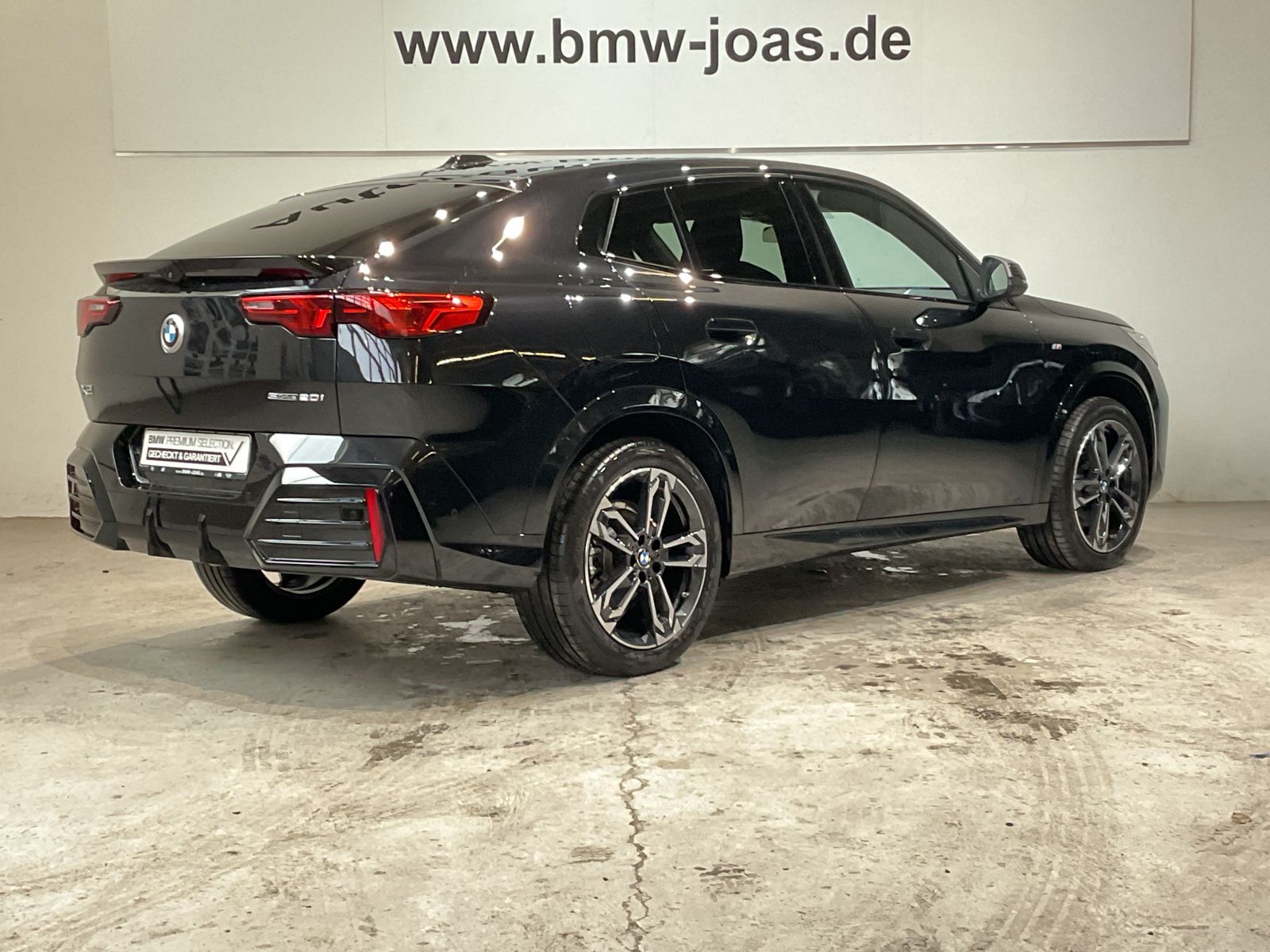 Fahrzeugabbildung BMW X2 sDrive20i M Sportpaket Aktivsitz 19 M LMR