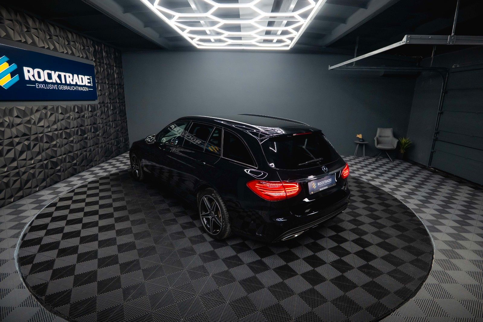 Fahrzeugabbildung Mercedes-Benz C 400 T 4Matic AMG Night-Edition *LED*19%*