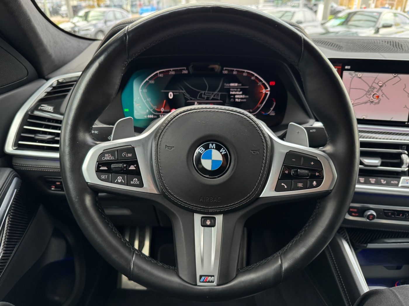 Fahrzeugabbildung BMW X6 xDrive40d M-Sport AHK/Massage 2.J.GARANTIE