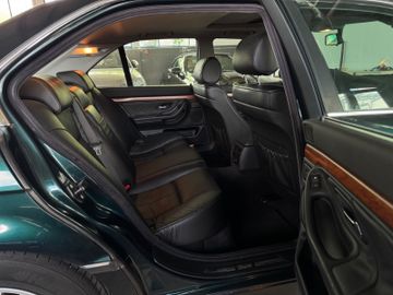 BMW 728 - 12