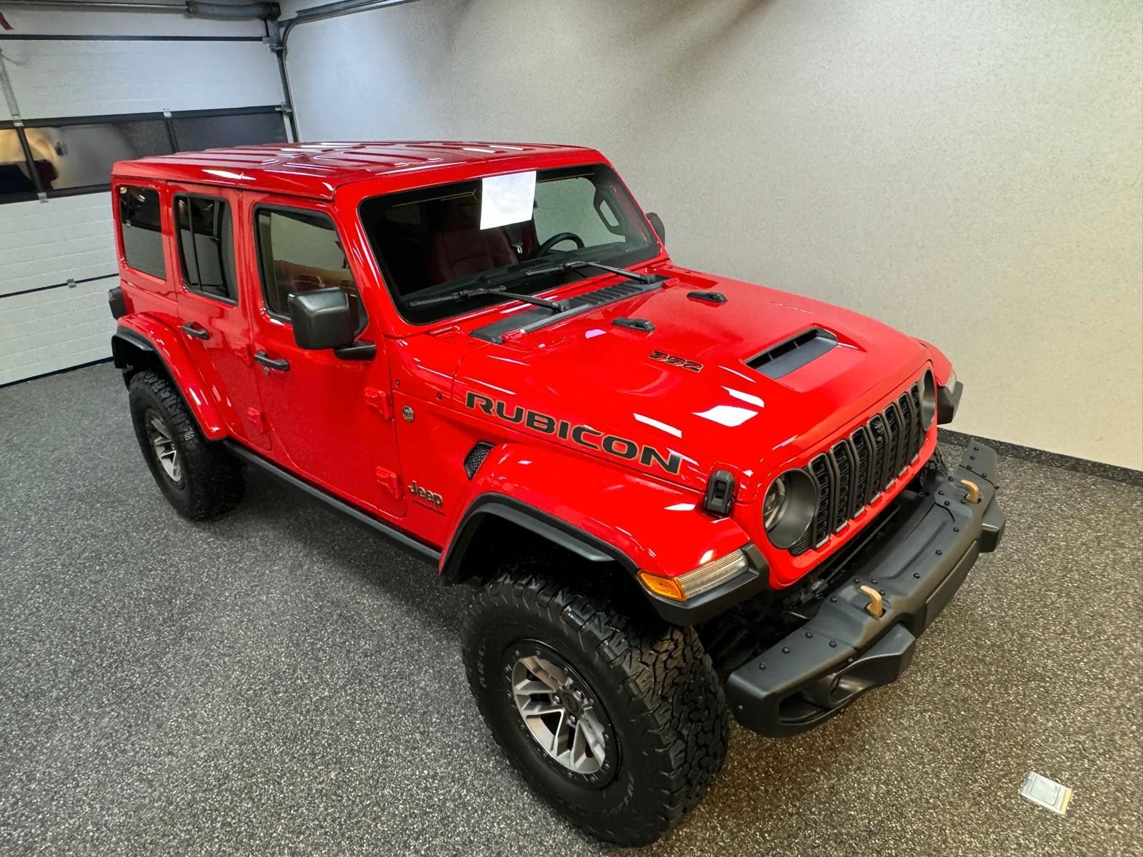 Fahrzeugabbildung Jeep RUBICON 392-6.4L HEMI V8-RECON 35"-STEEL BUMPER