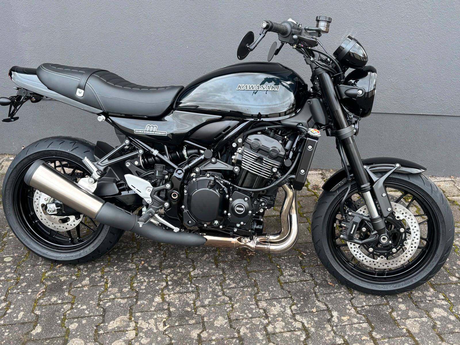 Kawasaki Z 900 RS  Black Ball Edition