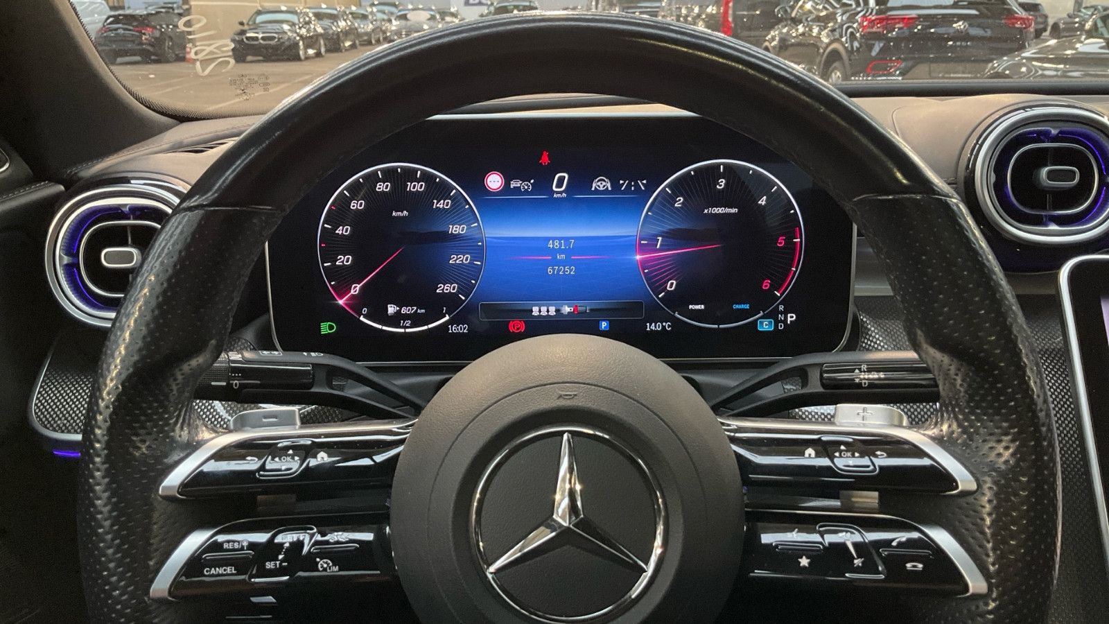 Fahrzeugabbildung Mercedes-Benz C300d Limousine AMG Line Pano ACC Burmester 360°