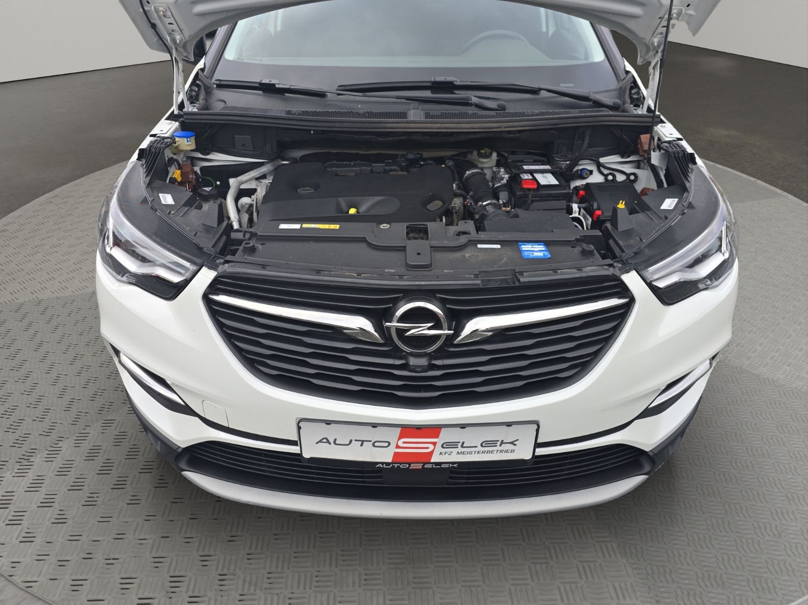 Fahrzeugabbildung Opel Grandland (X)Ultimate LEDER NAVI DAB  AHK 360