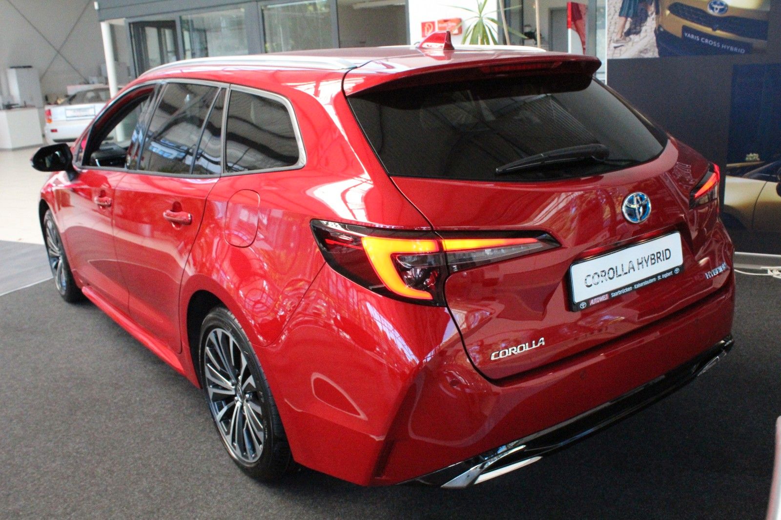 Fahrzeugabbildung Toyota Corolla Touring Sports 2.0 Hybrid Team D