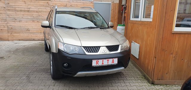 Mitsubishi Outlander 2.4, Automatikgetriebe,4x4, 7 Sitze,