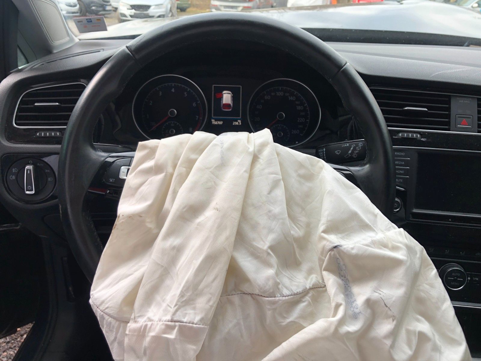 Fahrzeugabbildung Volkswagen Golf VII Variant Allstar BMT Unfall