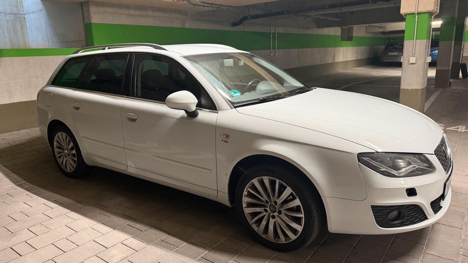 Seat Exeo 2013 — вигляд ззаду