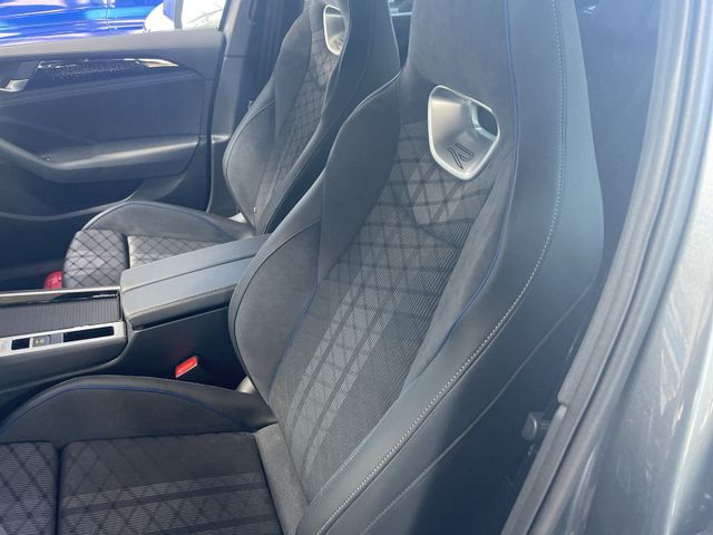 Passat R-Line 2,0 TDI DSG Area View Black Style
