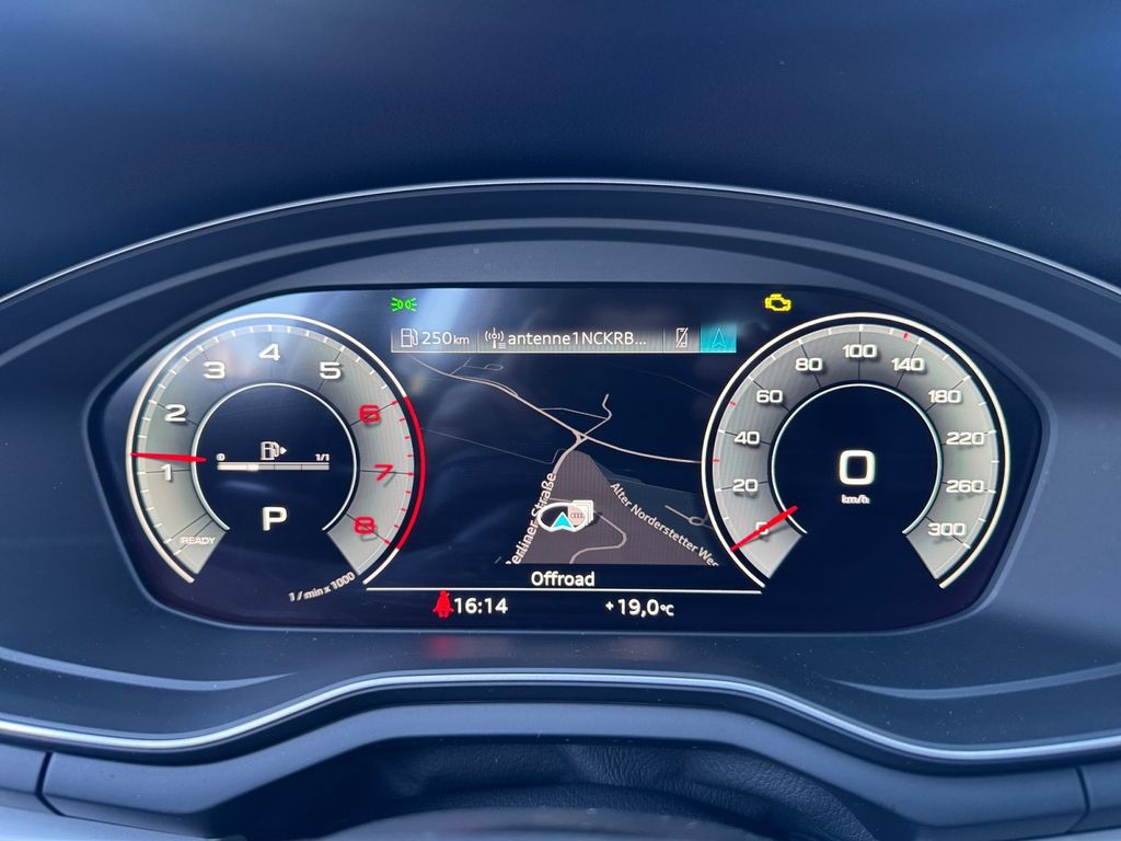 AUDI A4 2023