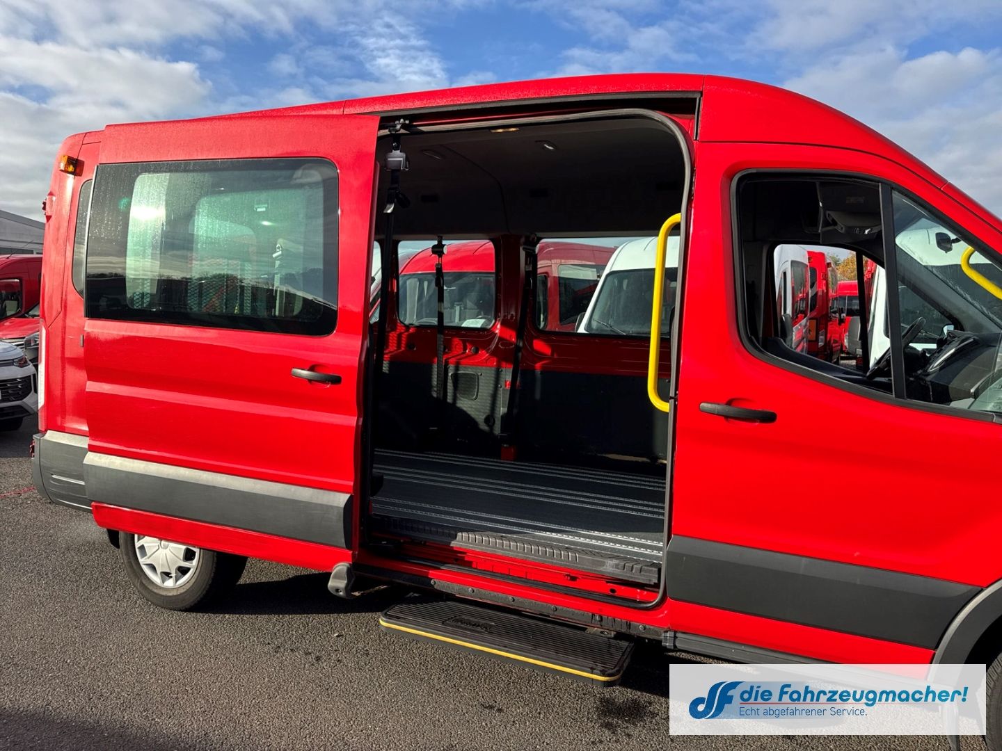Fahrzeugabbildung Ford Transit Kombi 350 L3 Trend StandHZG *8431