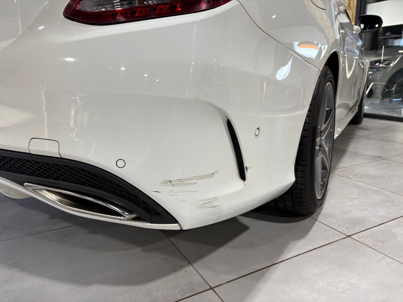 Fahrzeugabbildung Mercedes-Benz C 200 Lim. C 200 CGI/AMG-LINE/PDC/SOUND/SHZ/KLIM