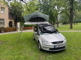 Ford Galaxy 2,0 TDCi 103kW DPF Ghia 6-tronic Ghia - Ford Galaxy aus 2009: Ghia