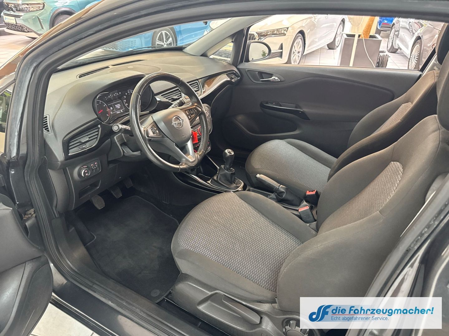 Fahrzeugabbildung Opel Corsa E Active SHZ LenkradHZG Temp PDC Berganfah
