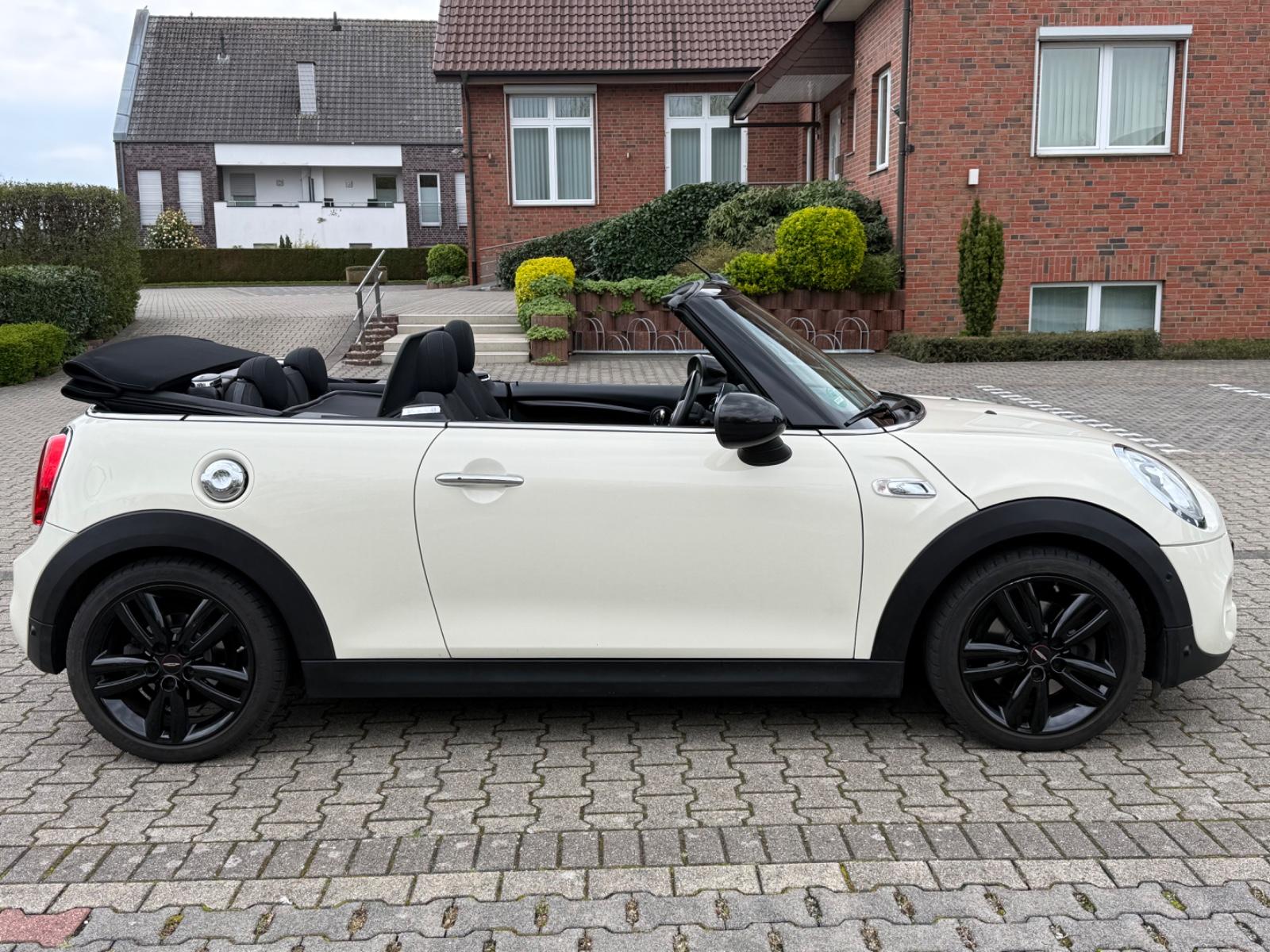 MINI Cooper S Cabrio Cooper S