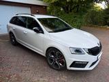 Skoda Octavia 2.0 TDI DSG 4x4 RS Combi RS, AHK, Allrad - Skoda Octavia: Allradantrieb, RS