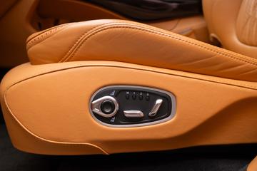 صورة مصغرة 24 لـ 2021 Aston Martin DBX