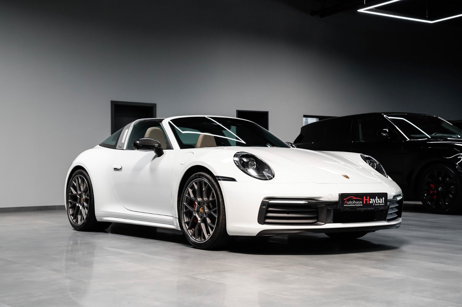 PORSCHE 992 Targa 4 S PDLS+Sitzklima-SportAGA-Carbon