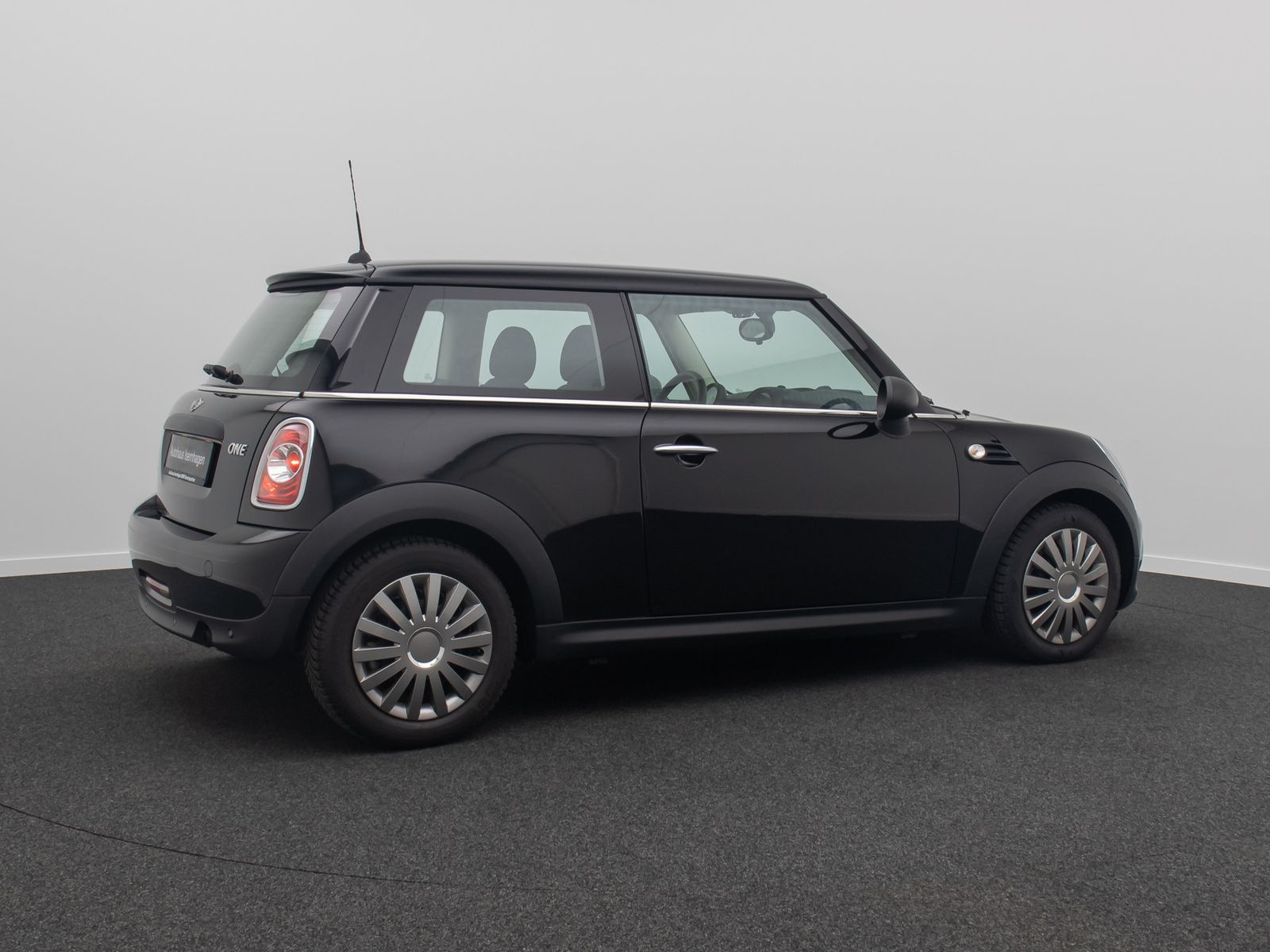 Fahrzeugabbildung MINI One Clubman Pepper PDC CD Bordcomputer Nebelsch