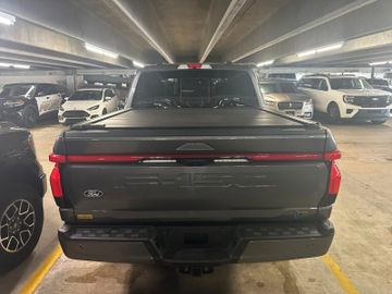 Ford F150 Lightning Lariat  gross Batterie im Vorlauf