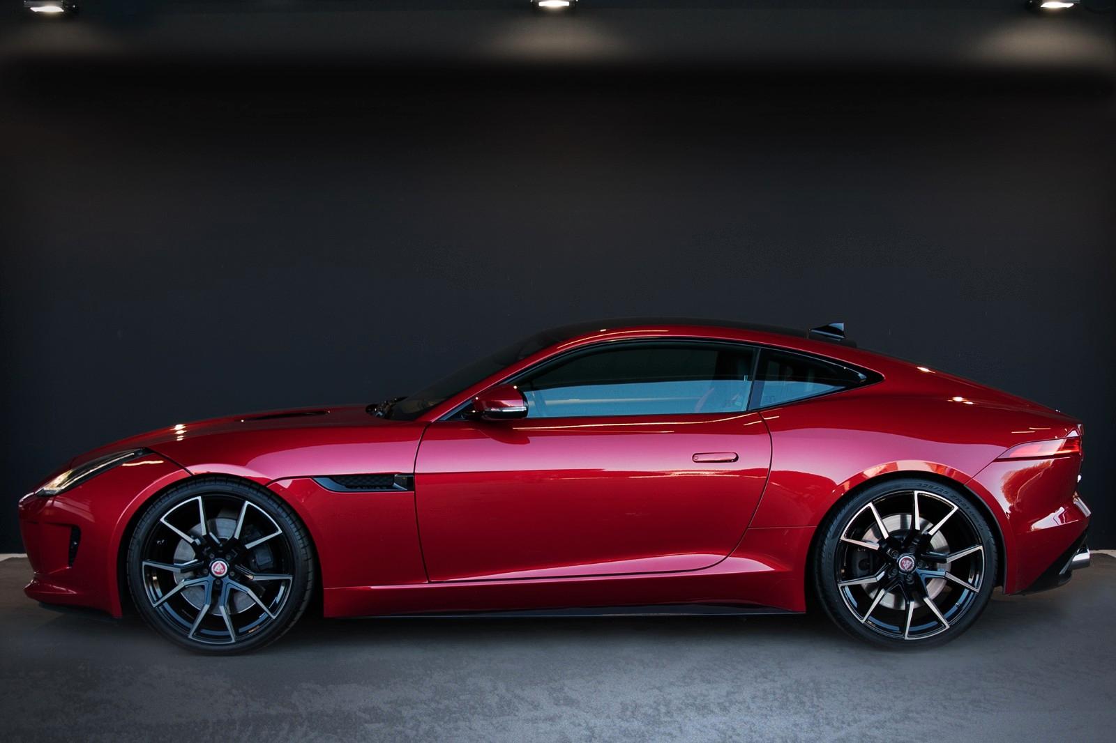JAGUAR F-TYPE - R 5.0 V8 COUPE - 551 CV -TOIT PANORAMIQUE