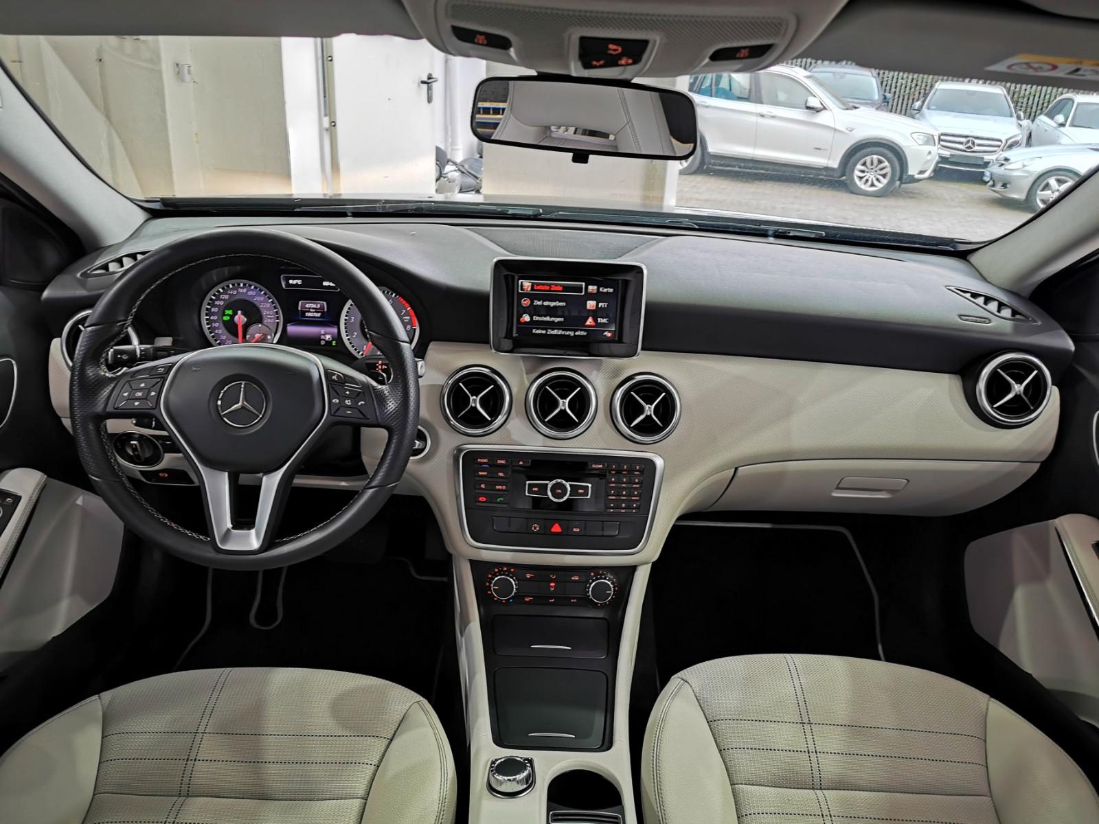Mercedes-Benz A250 AUT | KAM | CHECKHEFT | 8X + [12M GARANTIE]