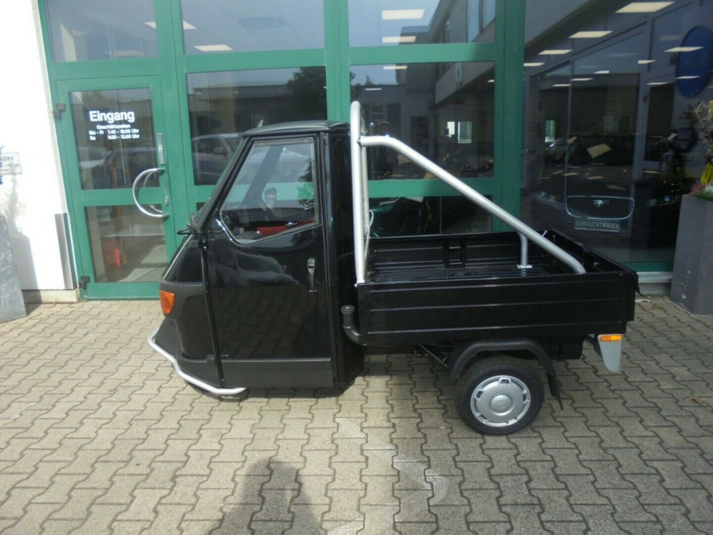 Fahrzeugabbildung Piaggio Ape 50 Cross schwarz, Lieferung in ganz Deutschl