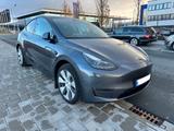 Tesla Model Y Long Range AWD, AHK, Winterräder, 1.Hd. - Tesla Model Y: Limousine