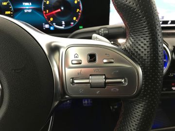 Mercedes-Benz CLA 220SB AMG-LINE DSG KAM LED NAV PANO SHZ TEMP