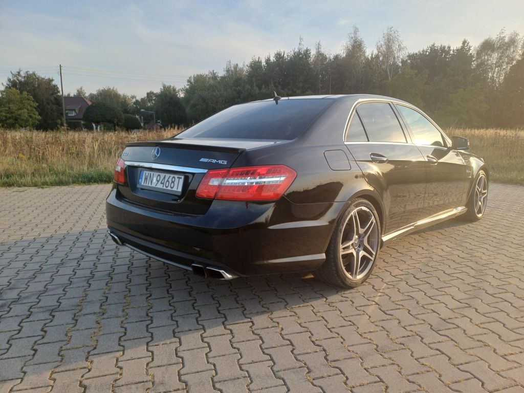 Mercedes-Benz E 63 AMG