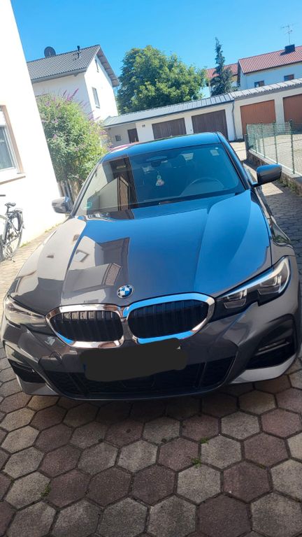 Image of BMW 320