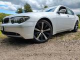 BMW 735i E65 - BMW: E65