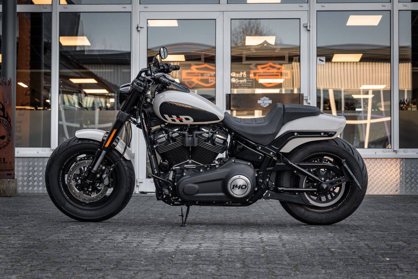 Fahrzeugabbildung Harley-Davidson FXFBS FAT BOB 140 CUI SOFTAIL - TORXSTER  JEKILL