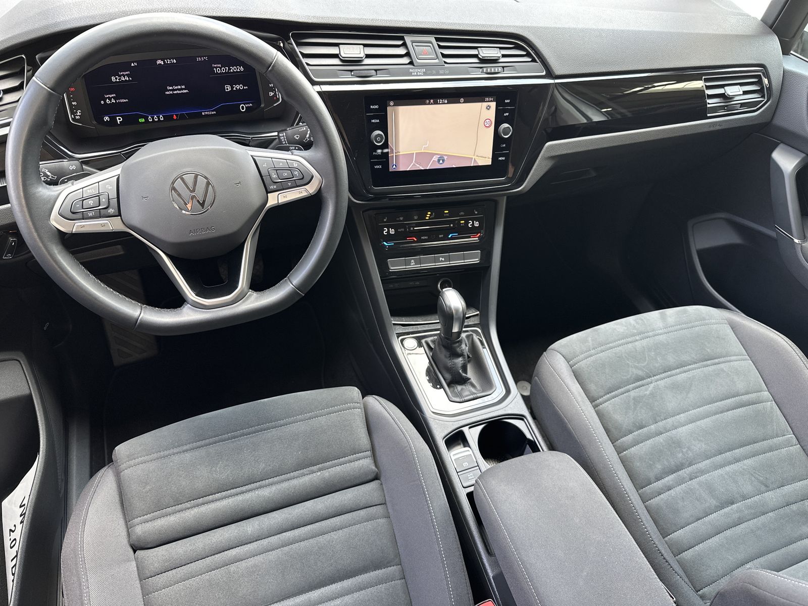 Fahrzeugabbildung Volkswagen Touran 2.0 TDI DSG Highline NAV+LED+ACC+KAM