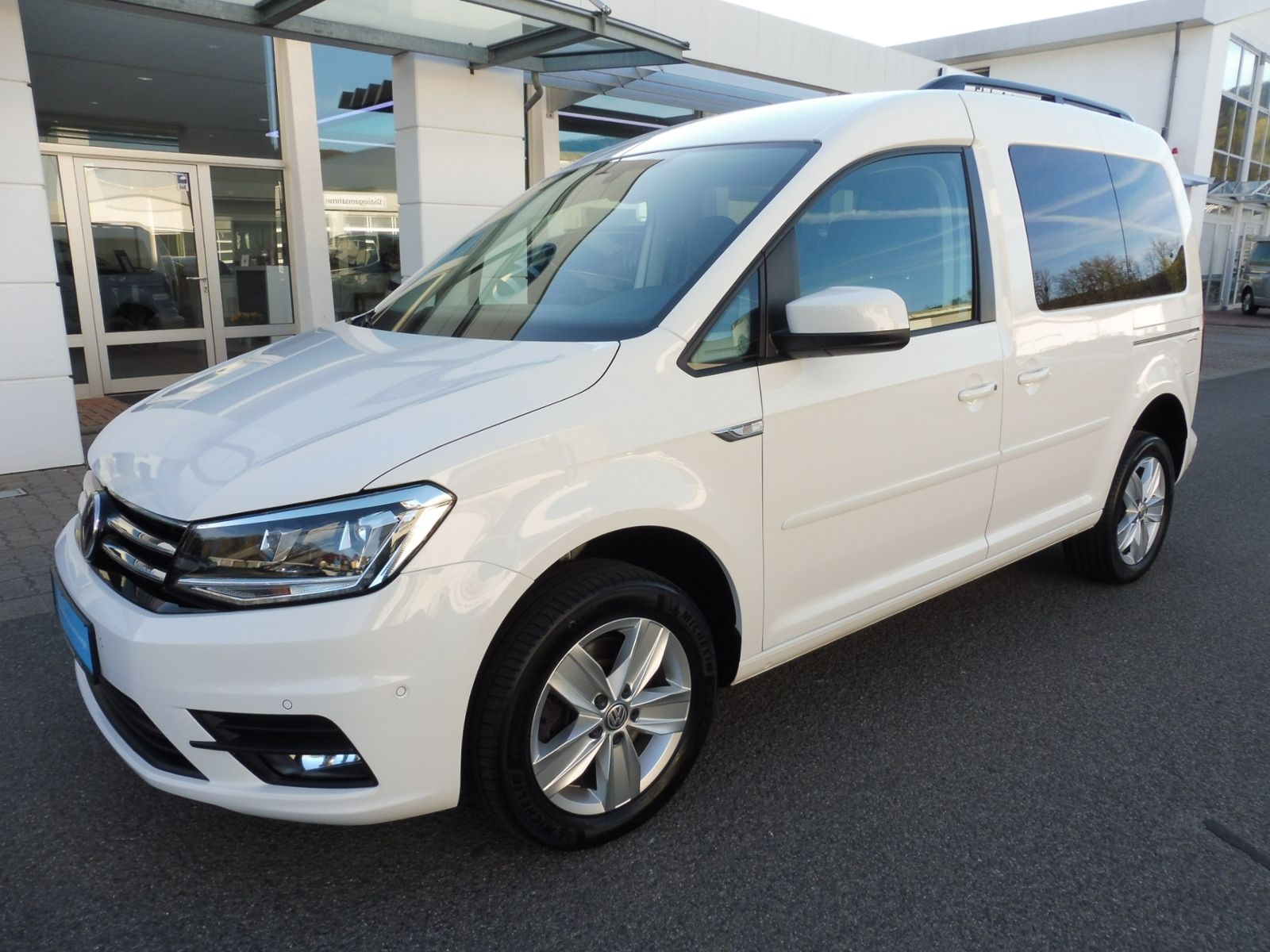 Volkswagen Caddy Comfortline 2.0 TDI 4Motion imagem 2