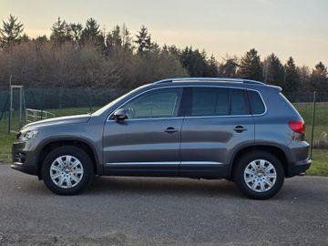 Volkswagen Tiguan - 9