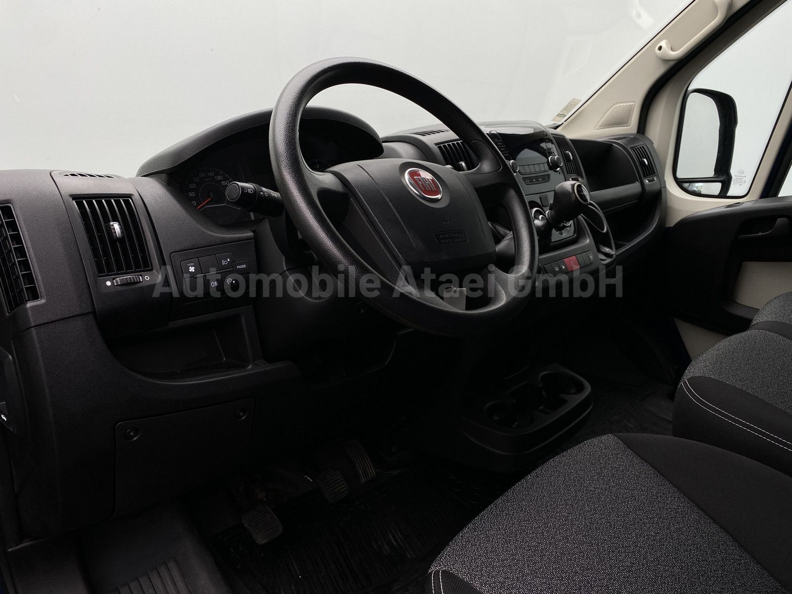 Fahrzeugabbildung Fiat Ducato 140 Erdgas Kombi MAXI 9-SITZE (4012)