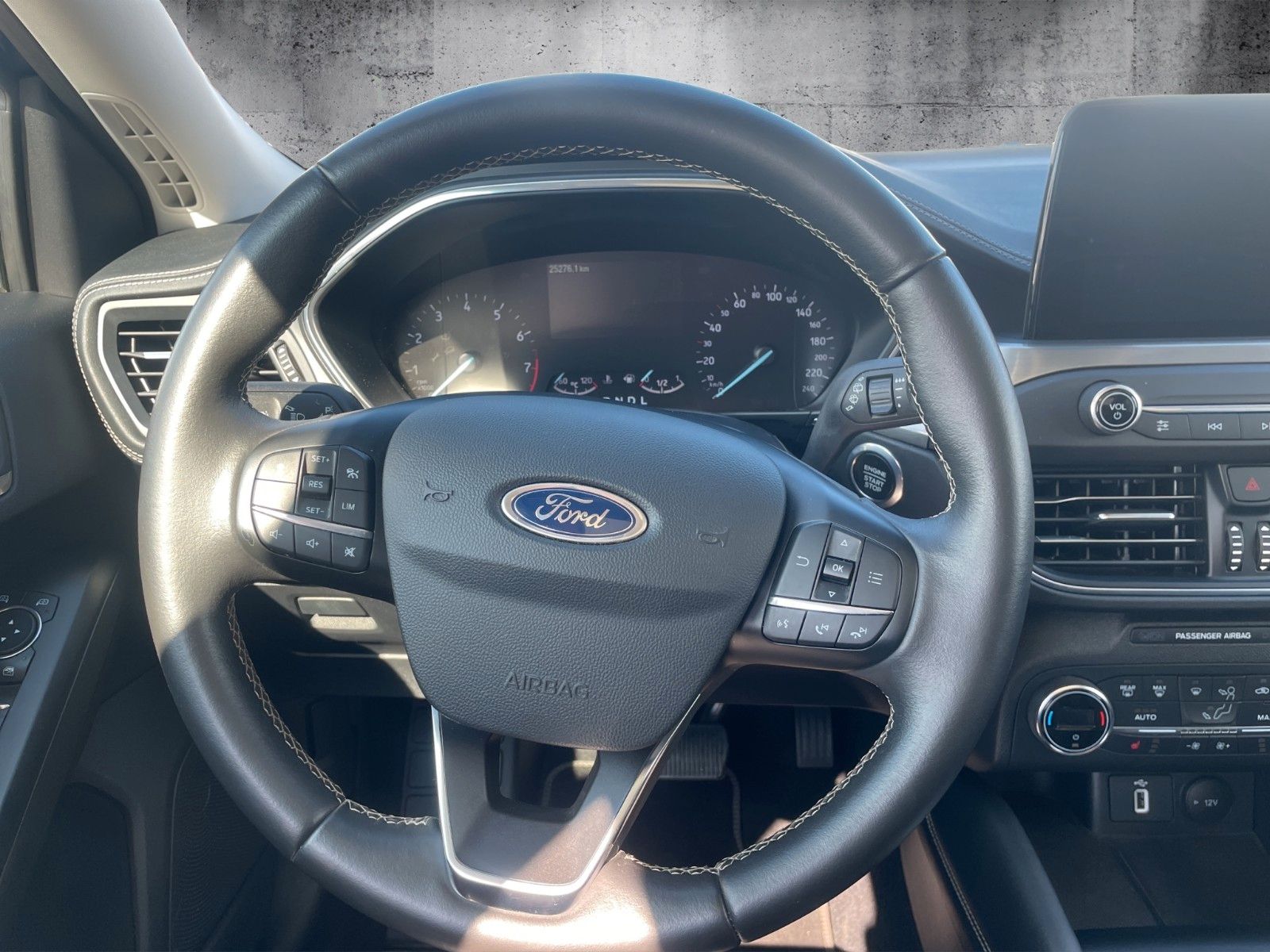 Fahrzeugabbildung Ford Focus Turnier Active Vignale