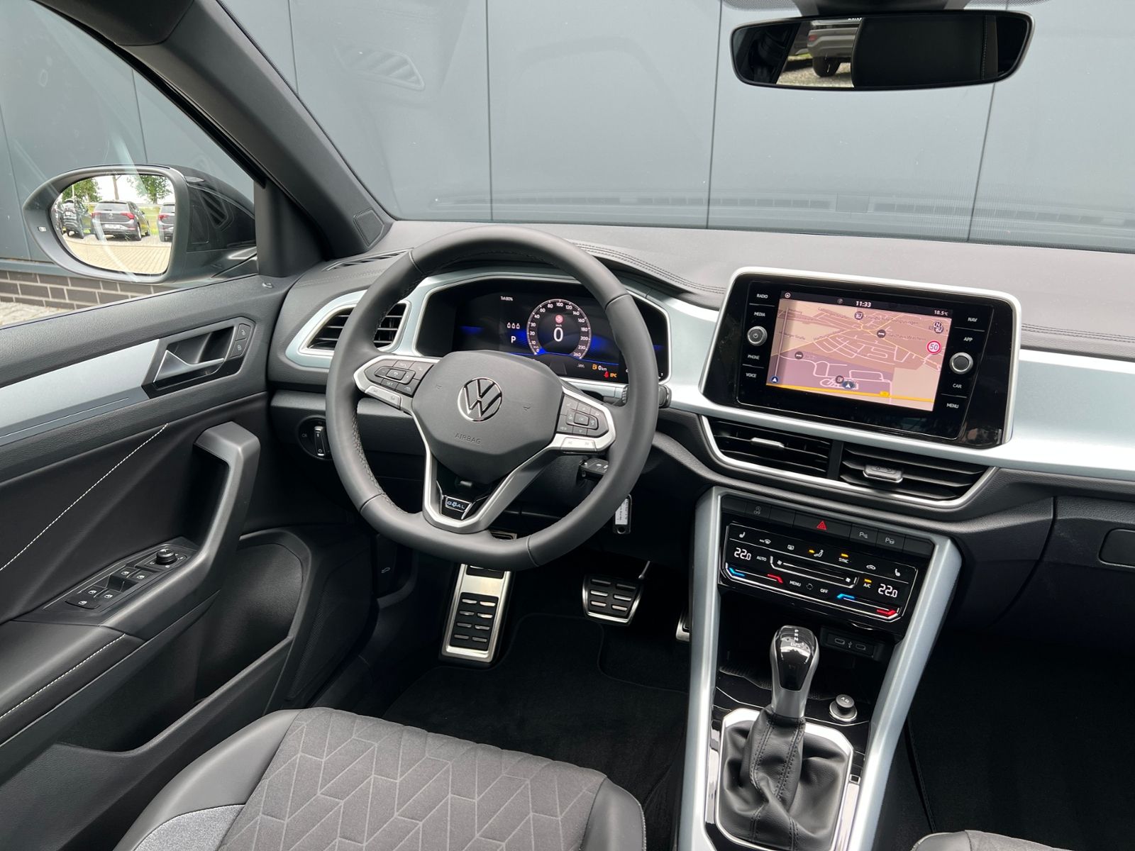 Fahrzeugabbildung Volkswagen T-Roc  GOAL 1.5 TSI DSG *AHK, Navi, Plus-Paket*