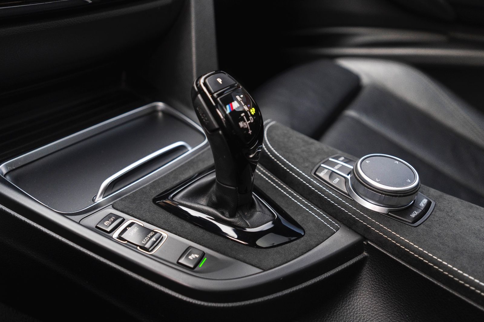 Fahrzeugabbildung BMW 340IX M-Performance H&K HUD LED CARPLAY KAM