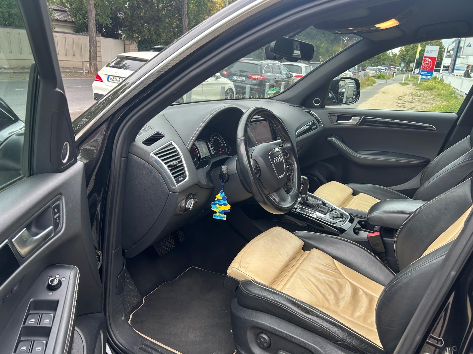 Audi Q5 3.2 FSI V6 271 ch BVA quattro / Bang & Olufsen / Caméra de recul / Cuir / Sièges électriques à mémoire